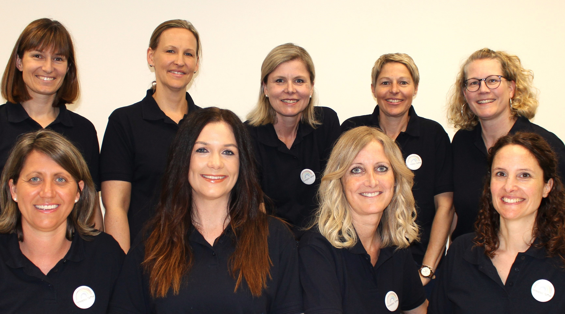 hinten: Nicole Frank, Sandra Jeker, Nicole Brunner, Gabriela Beer, Irène Schmid, vorne: Sabrina Schaller, Fabienne Zenhäusern, Fränzi Weber, Andrea Albisser
